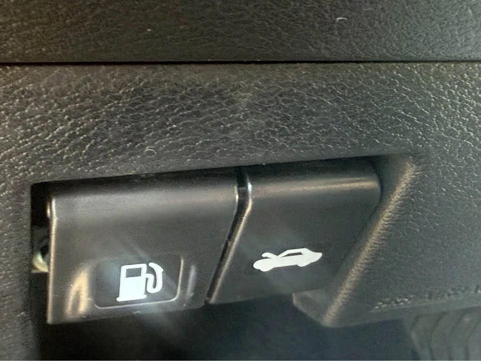 2021 Nissan Versa - Image 13 of 15