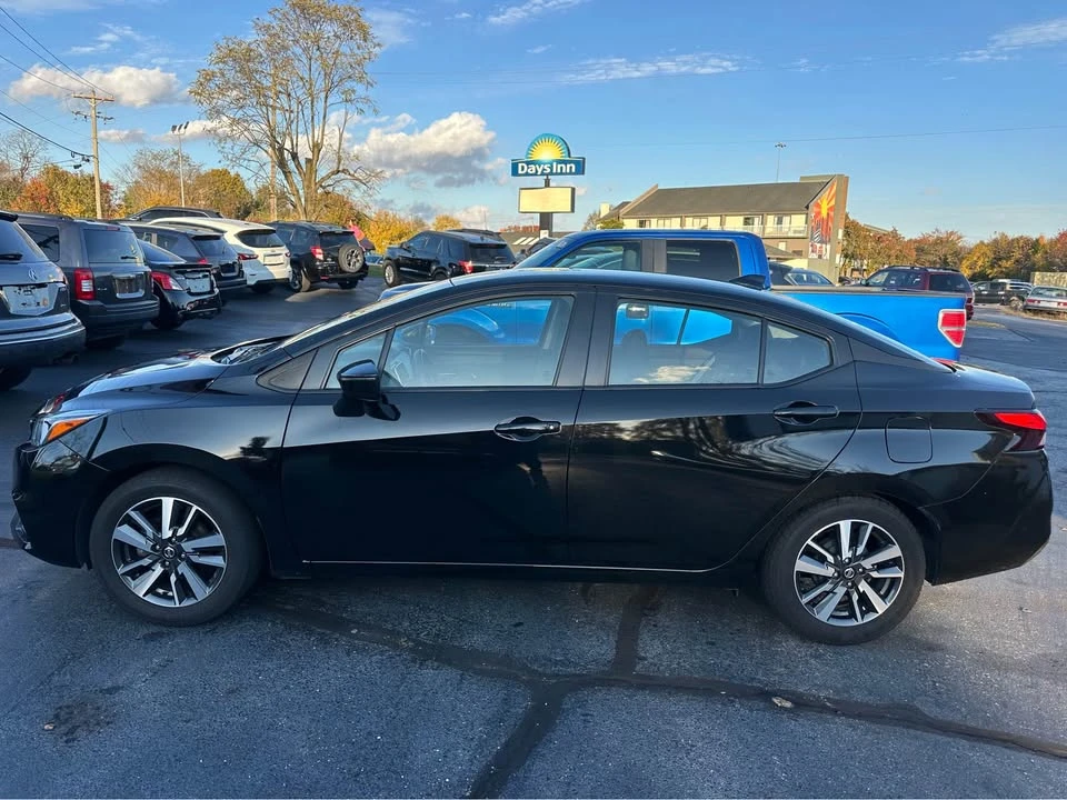 2021 Nissan Versa - Image 4 of 11