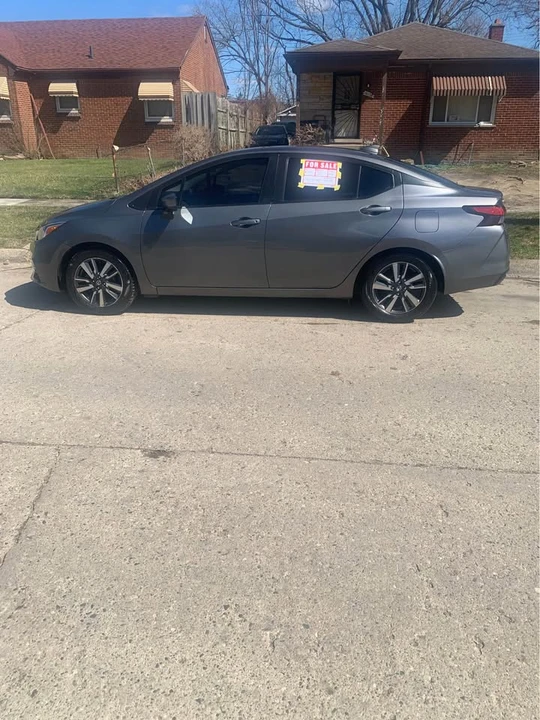 2021 Nissan Versa - Image 2 of 7