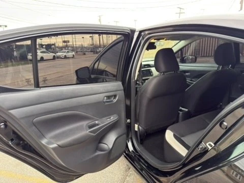 2021 Nissan Versa - Image 15 of 20