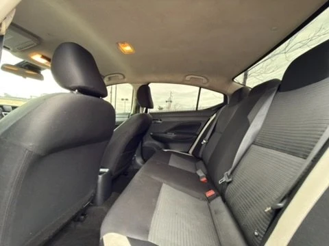 2021 Nissan Versa - Image 16 of 20