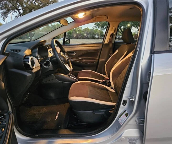 2021 Nissan Versa - Image 5 of 7