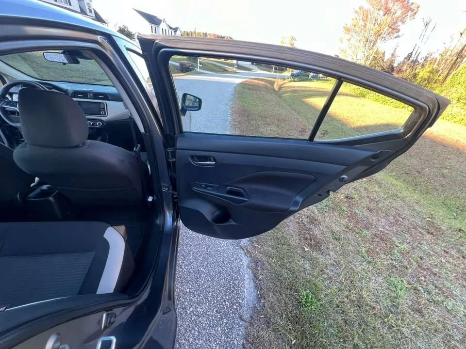 2021 Nissan Versa - Image 17 of 20