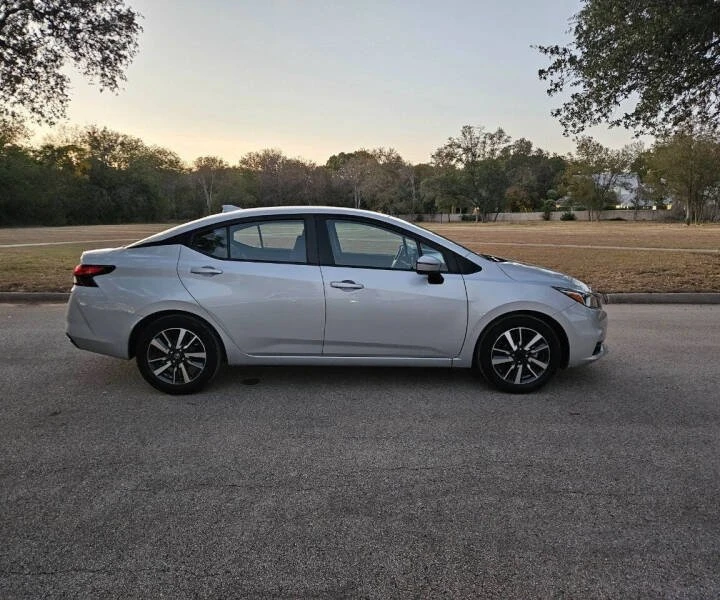 2021 Nissan Versa - Image 2 of 7