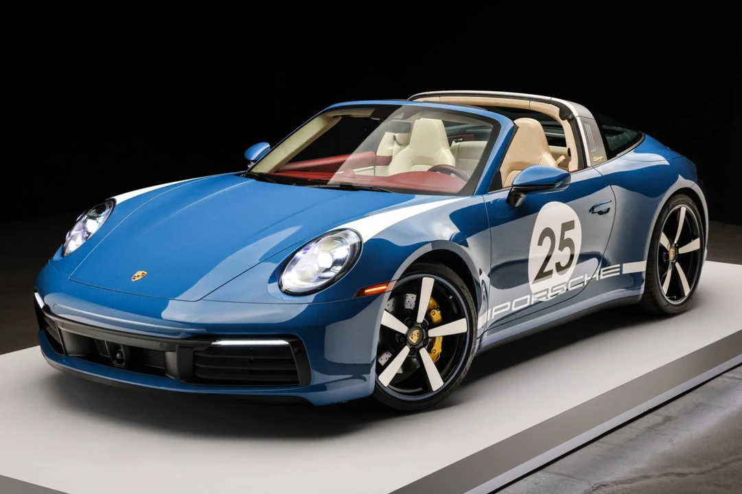 2021 Porsche 992 Targa 4 & 4S - Image 1 of 31