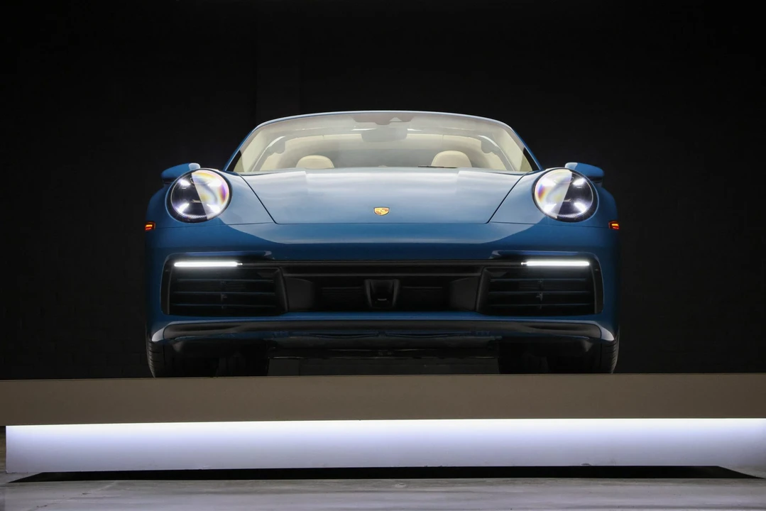 2021 Porsche 992 Targa 4 & 4S - Image 25 of 31