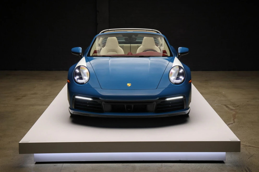 2021 Porsche 992 Targa 4 & 4S - Image 26 of 31