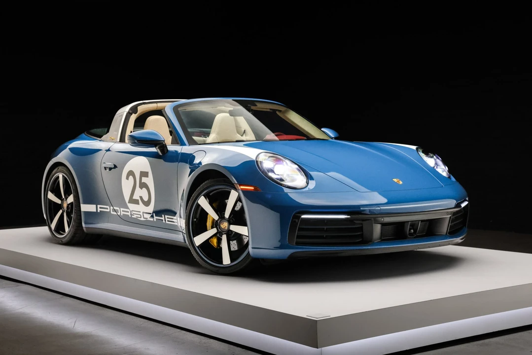 2021 Porsche 992 Targa 4 & 4S - Image 29 of 31