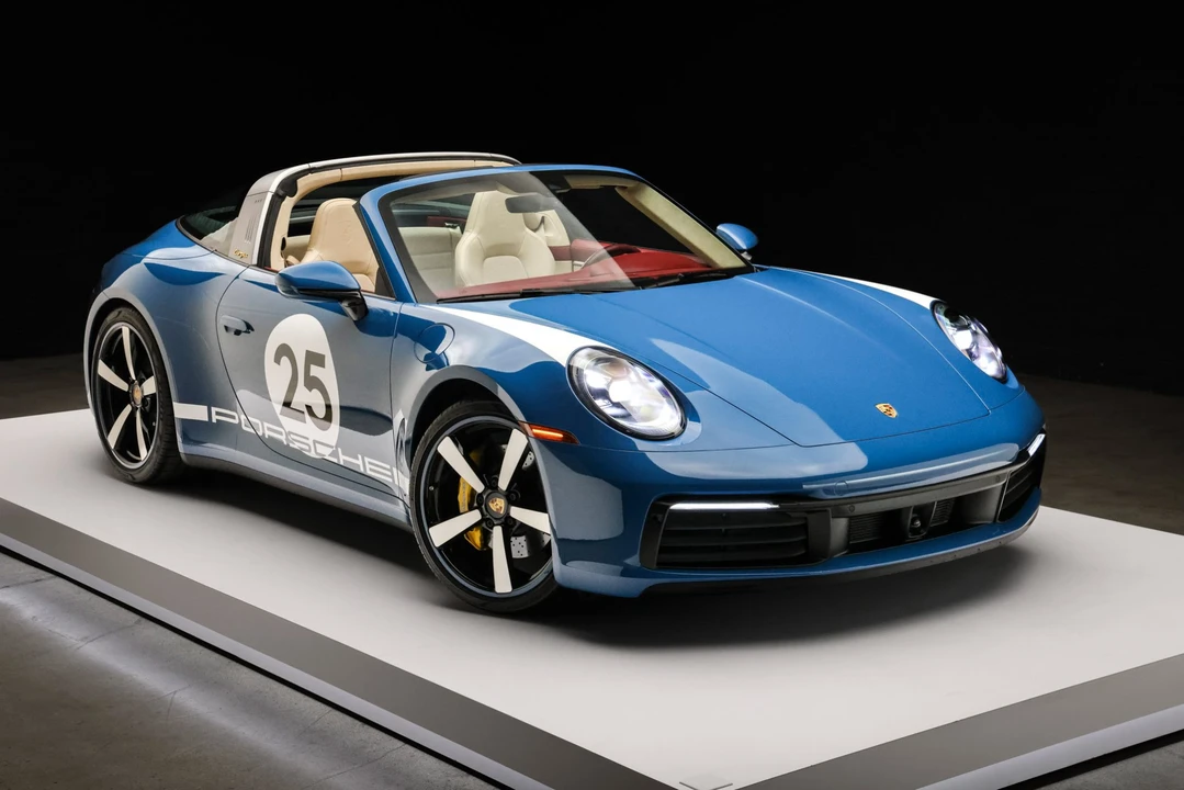 2021 Porsche 992 Targa 4 & 4S - Image 28 of 31
