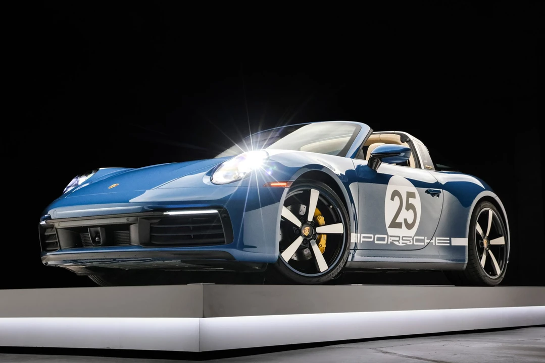 2021 Porsche 992 Targa 4 & 4S - Image 20 of 31