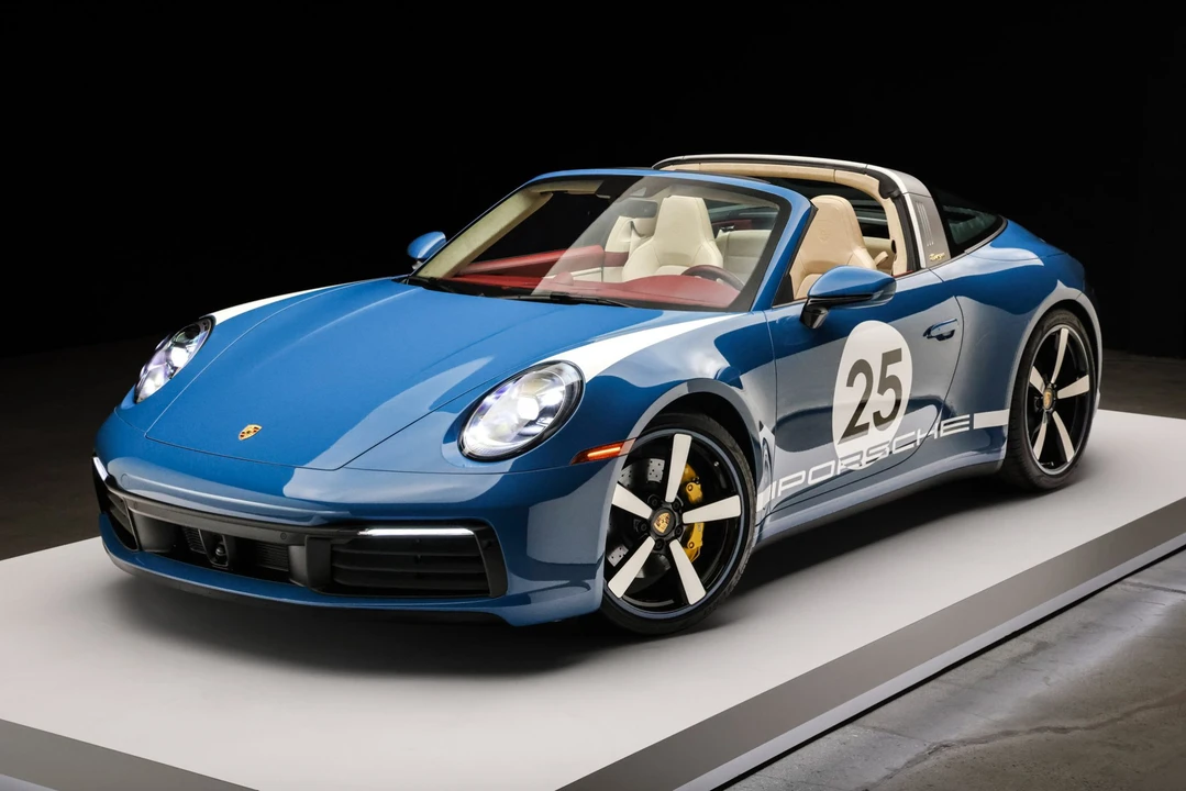 2021 Porsche 992 Targa 4 & 4S - Image 23 of 31