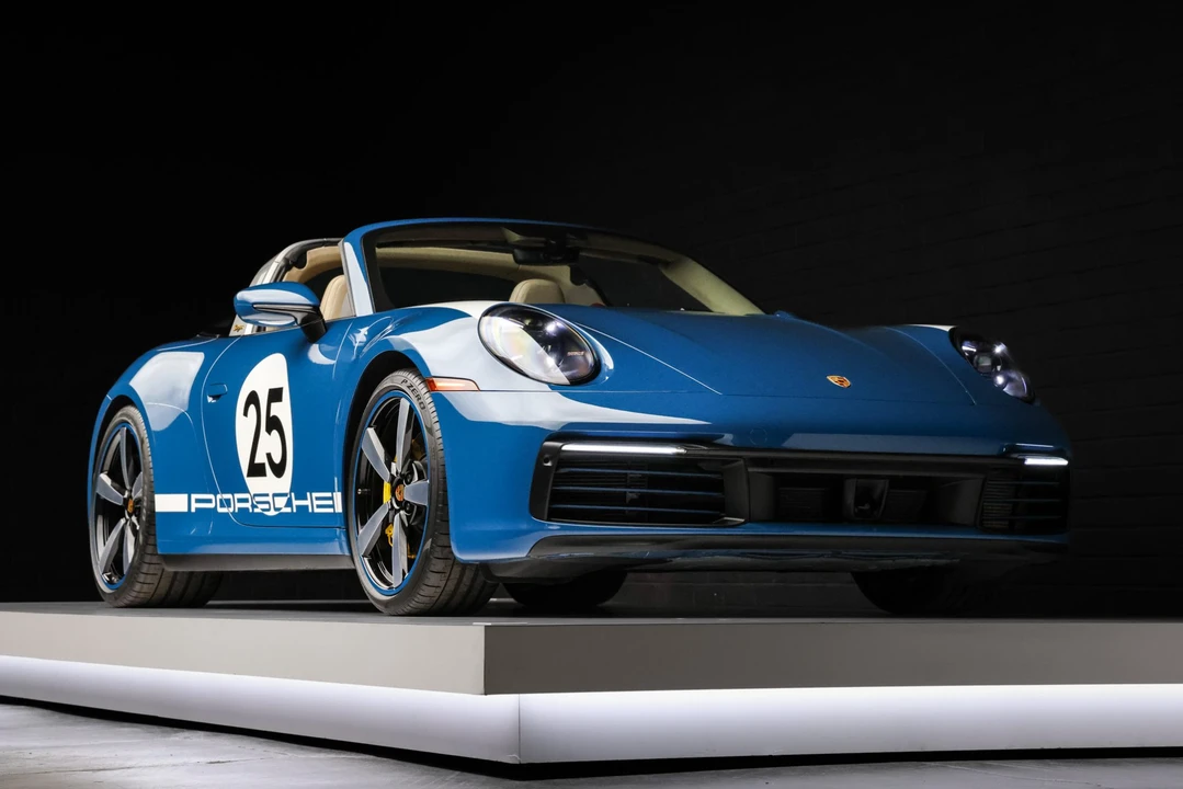 2021 Porsche 992 Targa 4 & 4S - Image 27 of 31