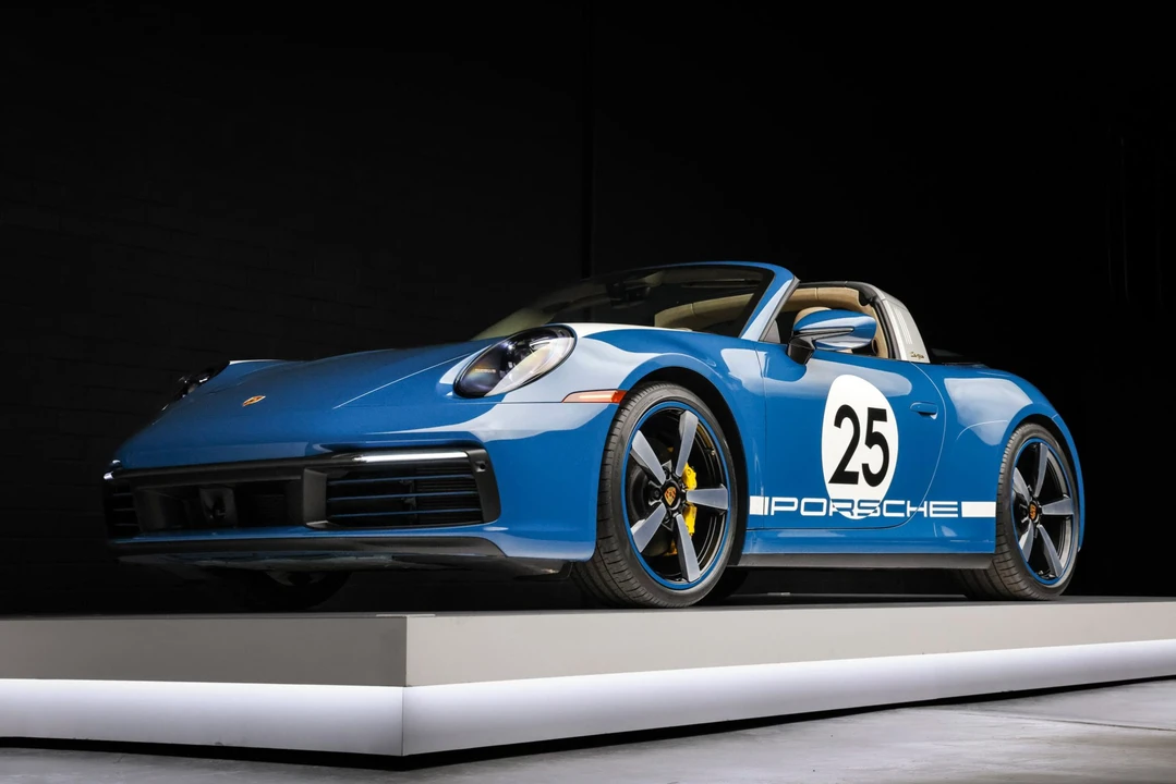 2021 Porsche 992 Targa 4 & 4S - Image 21 of 31