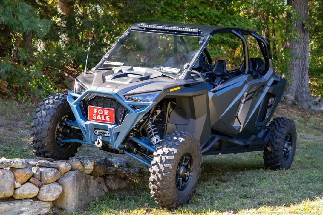 2021 Polaris - Image 2 of 21