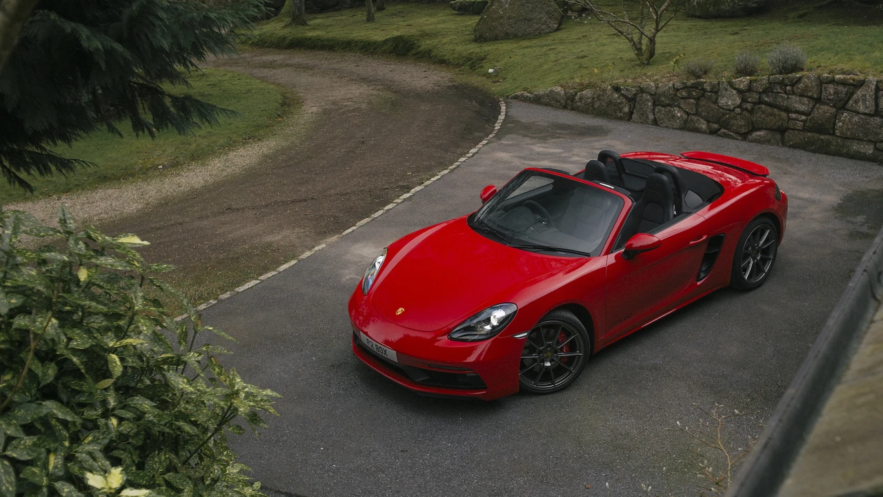 2021 Porsche 718 Boxster GTS 4.0 - Image 17 of 31