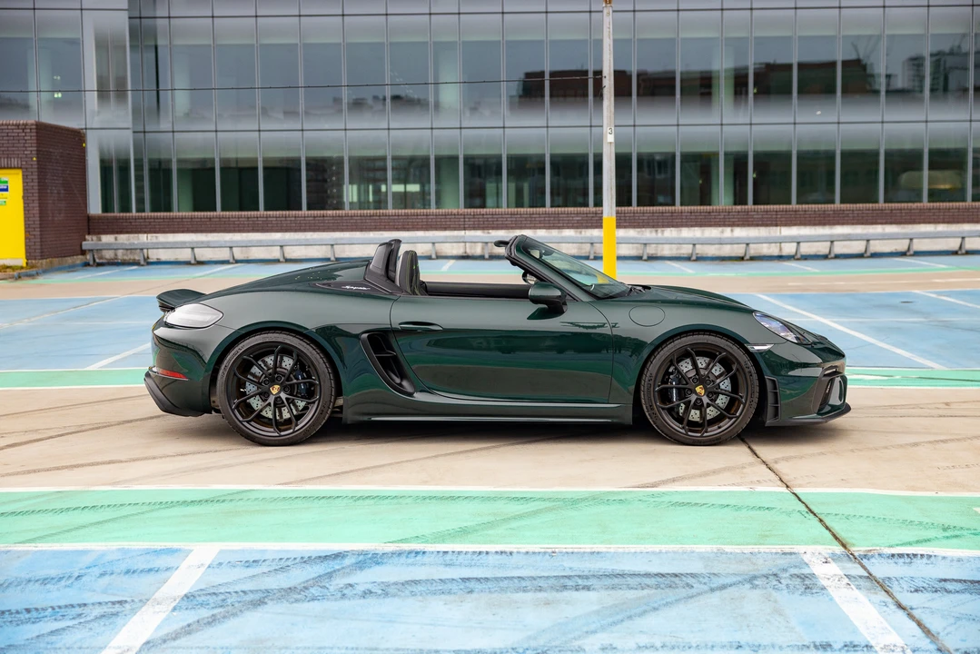 2021 Porsche 718 Boxster Spyder - Image 14 of 31