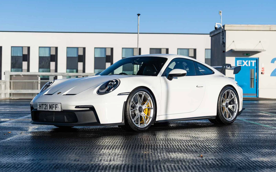 2021 Porsche 992 GT3 - Image 2 of 31