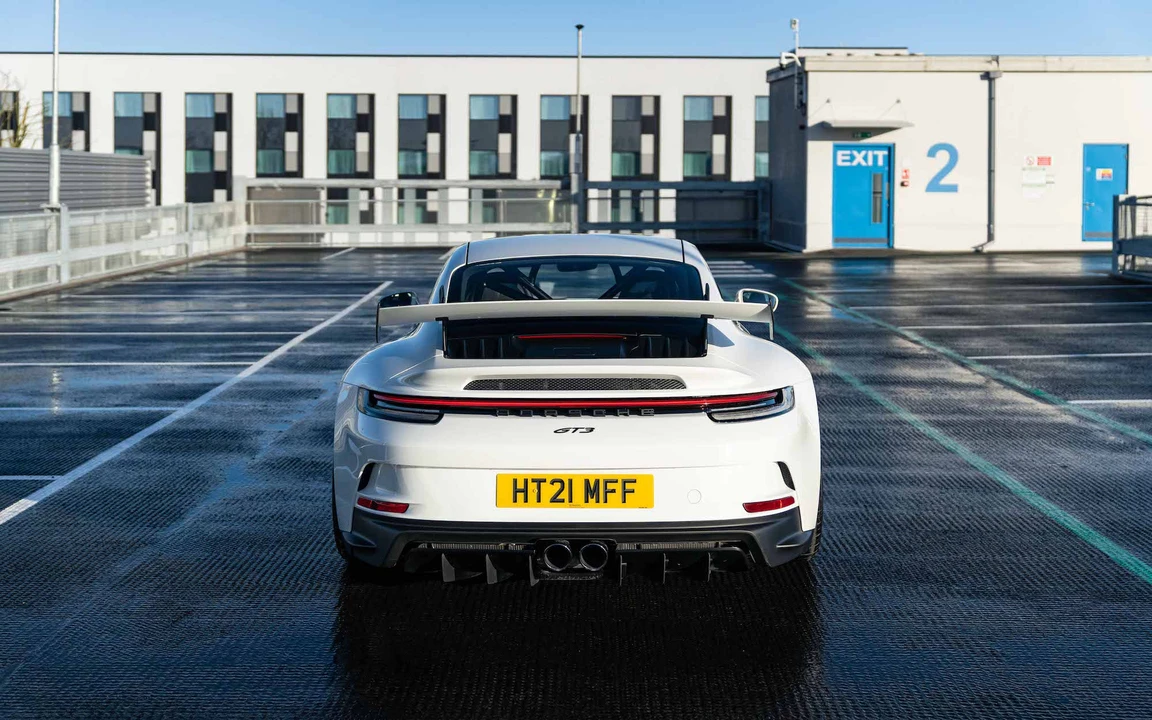 2021 Porsche 992 GT3 - Image 7 of 31