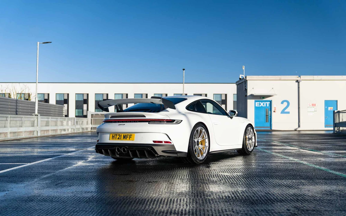 2021 Porsche 992 GT3 - Image 25 of 31