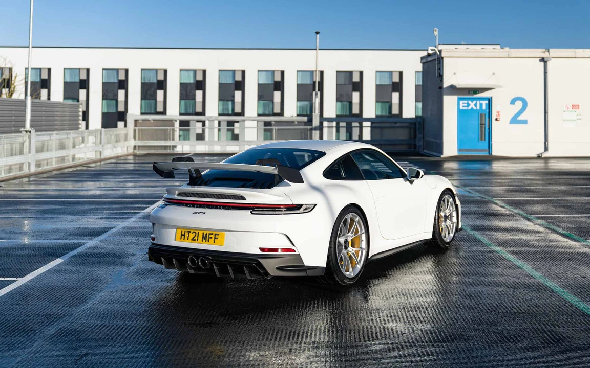 2021 Porsche 992 GT3 - Image 26 of 31