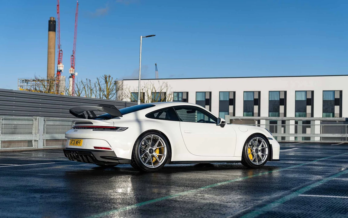 2021 Porsche 992 GT3 - Image 23 of 31