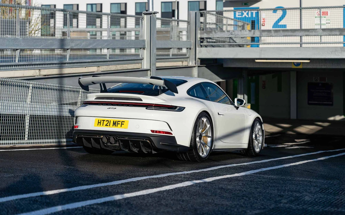 2021 Porsche 992 GT3 - Image 27 of 31