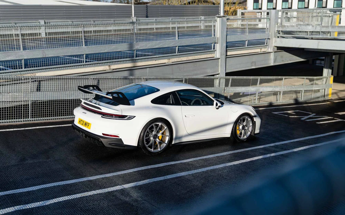 2021 Porsche 992 GT3 - Image 29 of 31