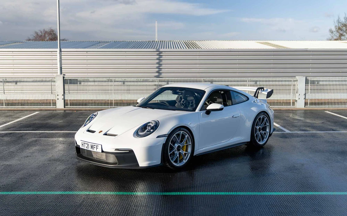 2021 Porsche 992 GT3 - Image 14 of 31