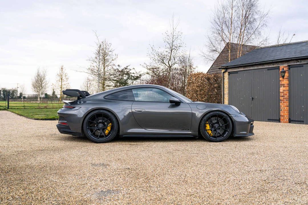 2021 Porsche 992 GT3 - Image 17 of 31
