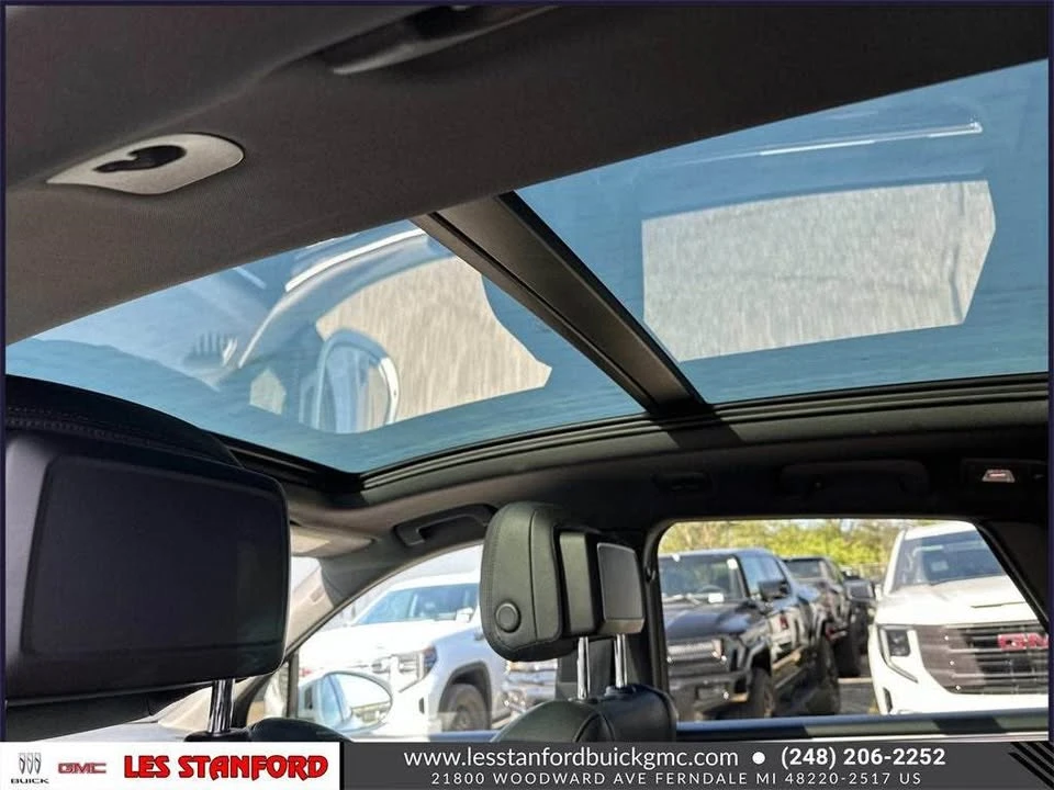 2021 Porsche Macan - Image 4 of 5