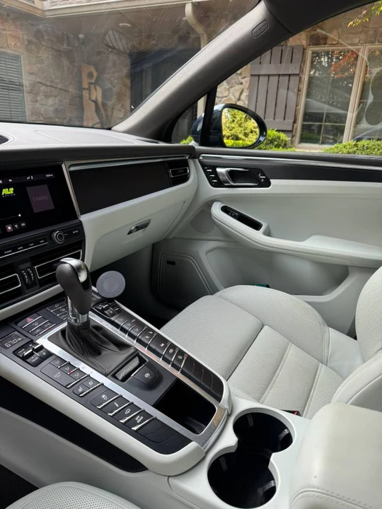 2021 Porsche Macan GTS - Image 14 of 22