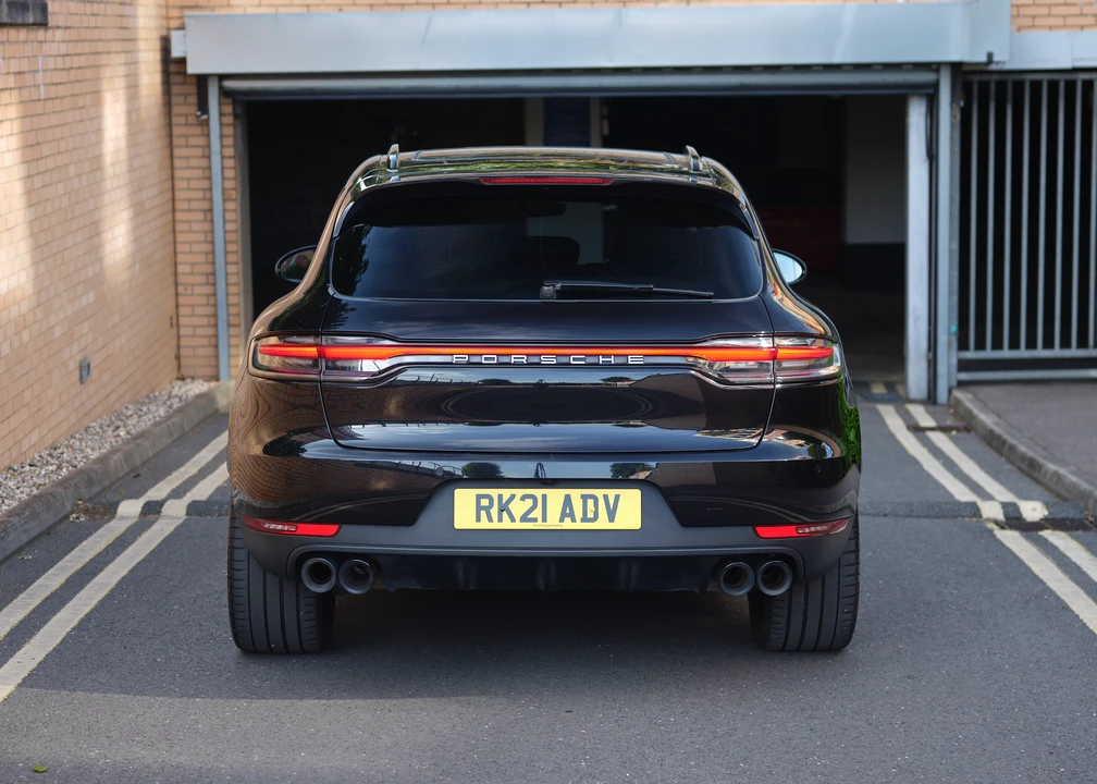 2019 Porsche Macan S - Image 11 of 31