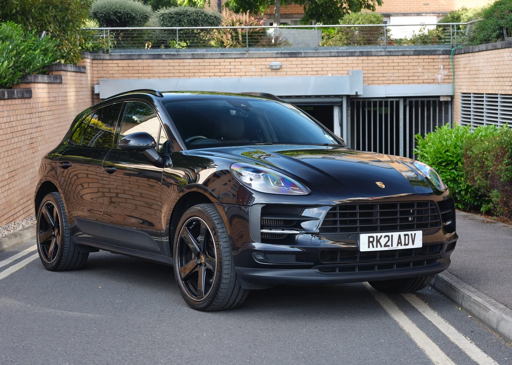 2019 Porsche Macan S - Image 2 of 31