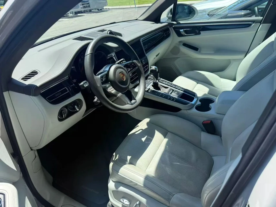 2021 Porsche Macan - Image 6 of 6