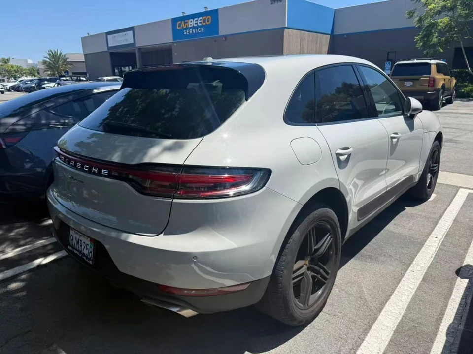 2021 Porsche Macan - Image 4 of 6