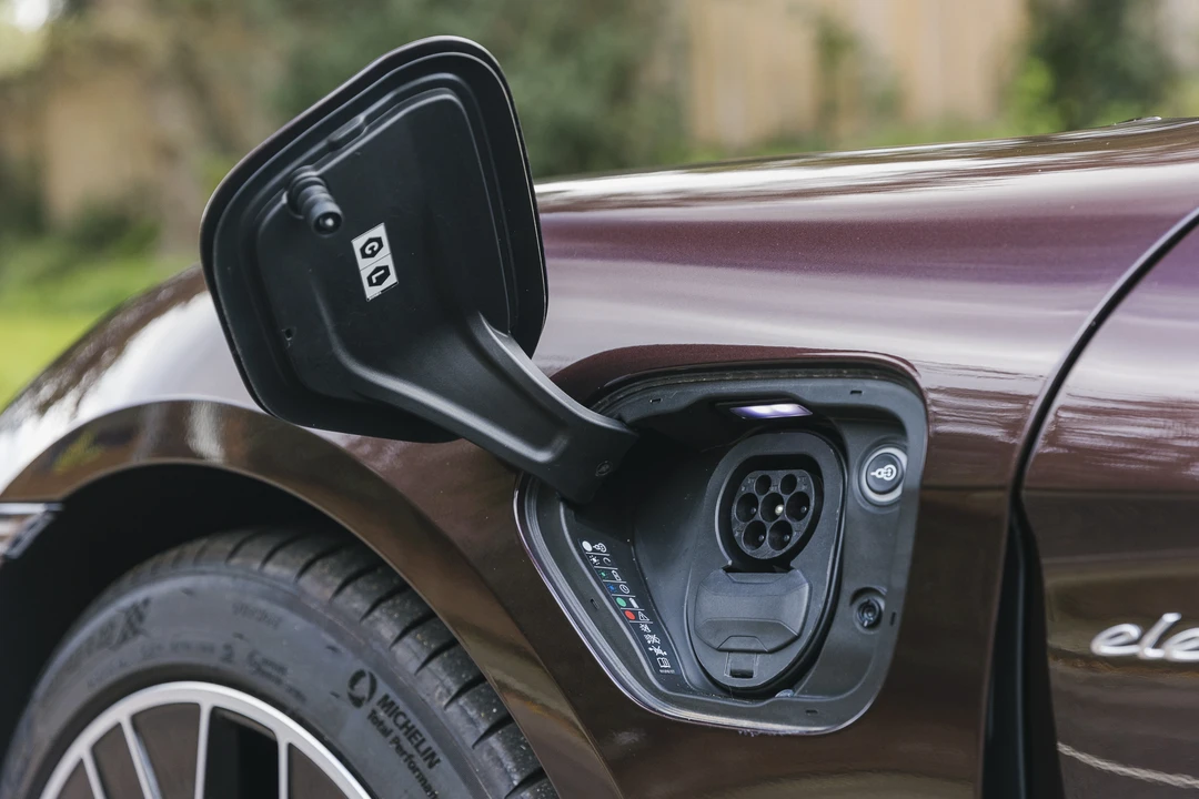 2021 Porsche Taycan - Image 30 of 31