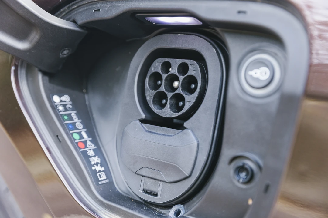 2021 Porsche Taycan - Image 31 of 31