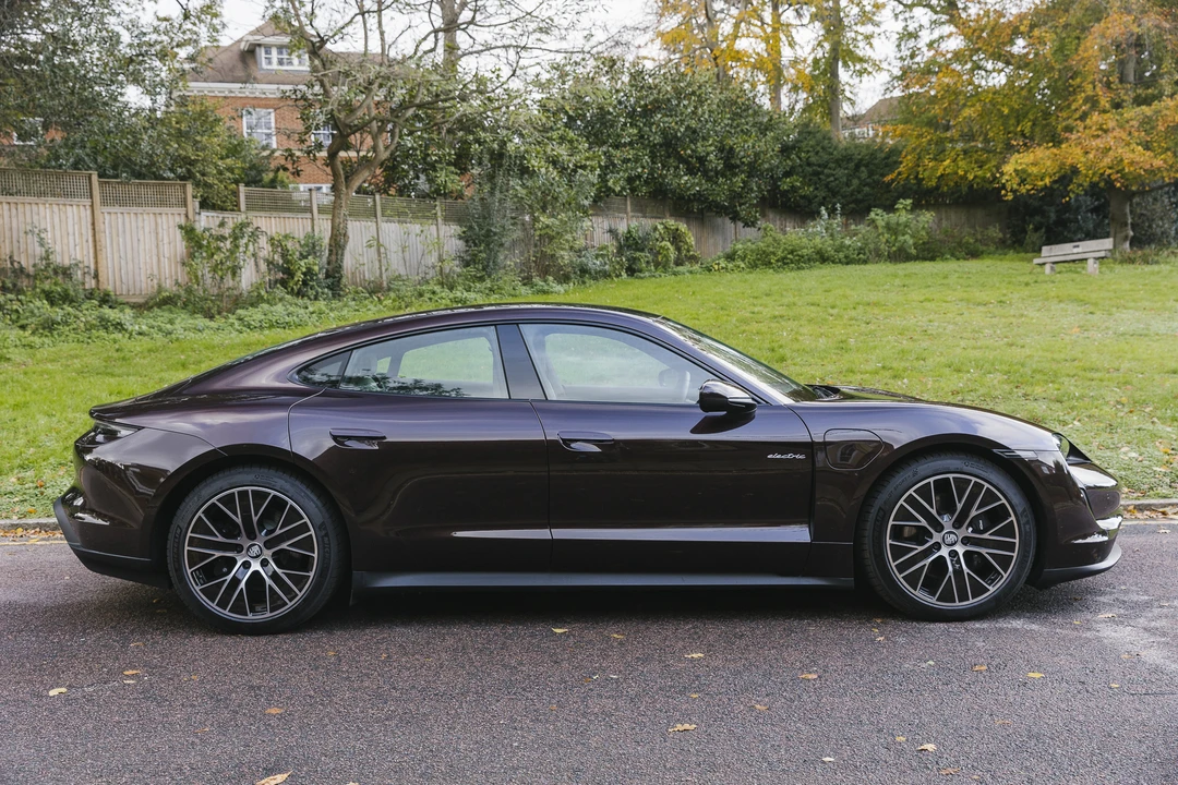 2021 Porsche Taycan - Image 5 of 31