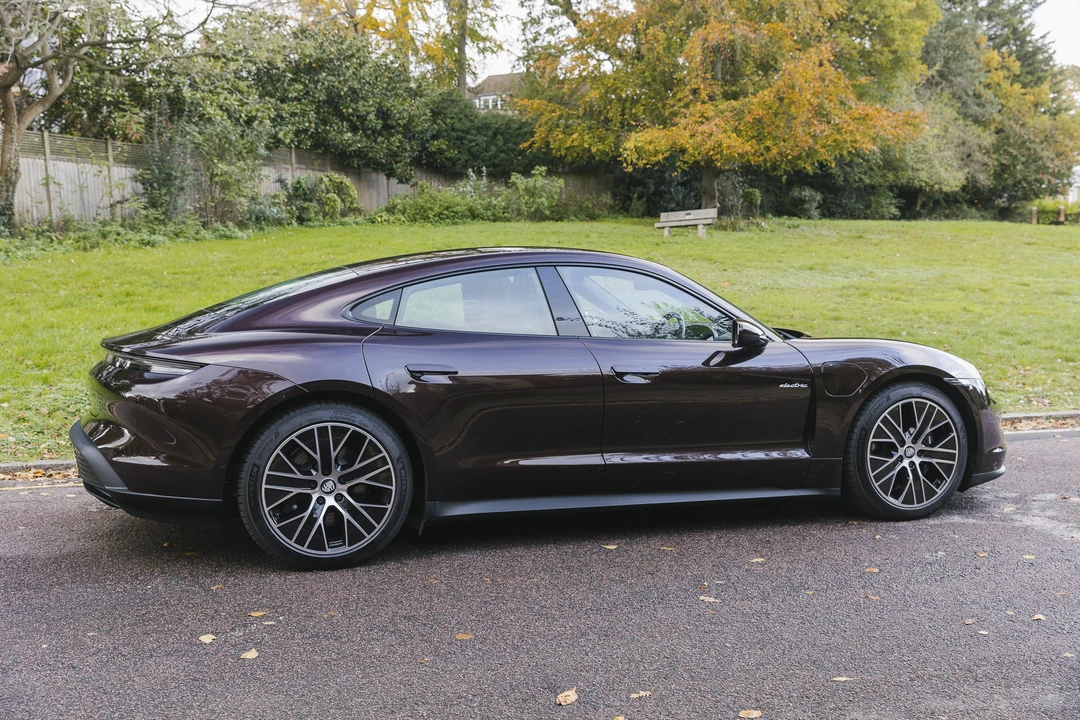 2021 Porsche Taycan - Image 13 of 31