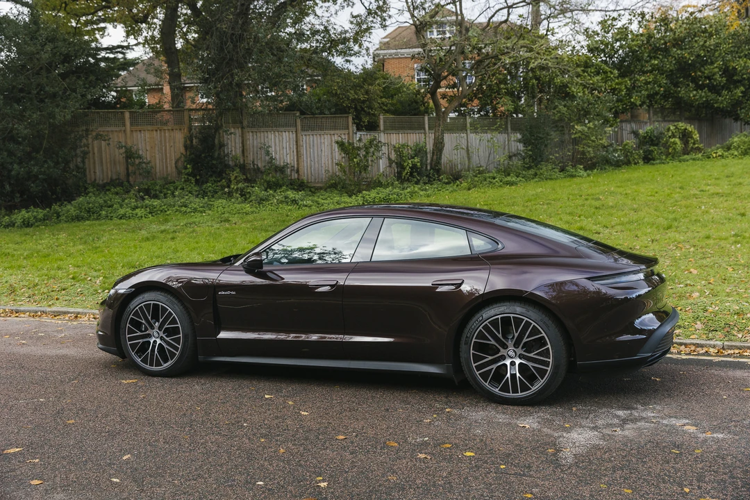2021 Porsche Taycan - Image 9 of 31