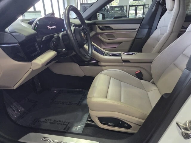 2021 Porsche Taycan 4S - Image 8 of 12