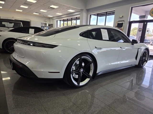 2021 Porsche Taycan 4S - Image 4 of 12