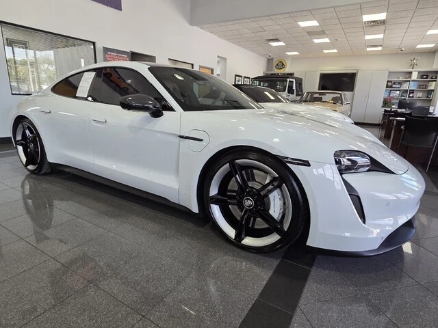 2021 Porsche Taycan 4S - Image 6 of 12