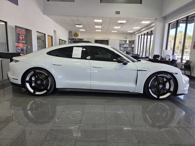 2021 Porsche Taycan 4S - Image 5 of 12