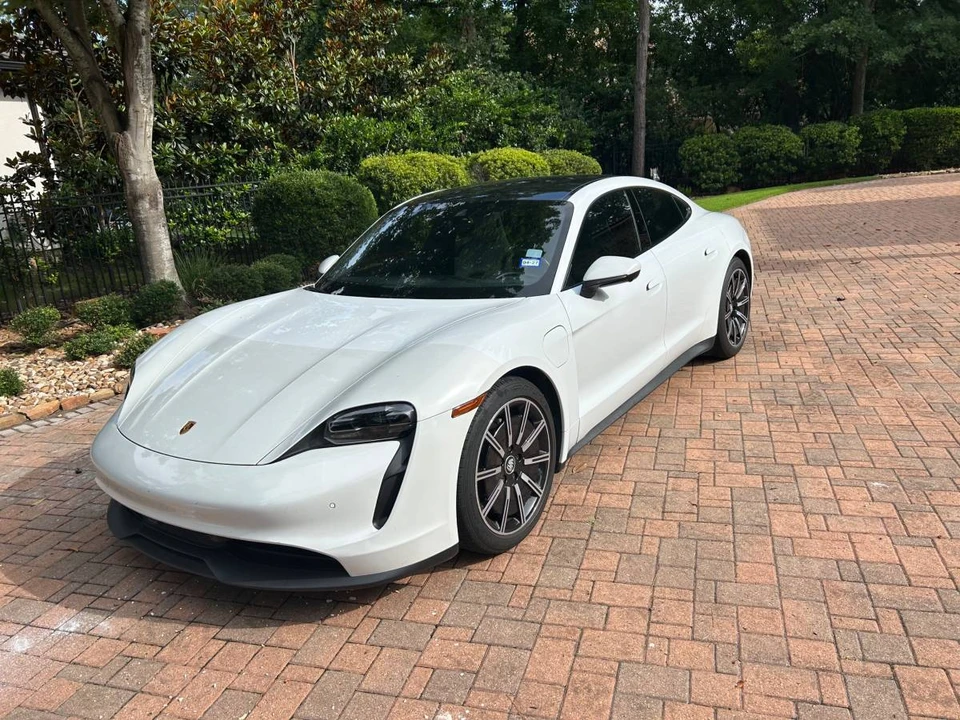2021 Porsche Taycan - Image 8 of 18