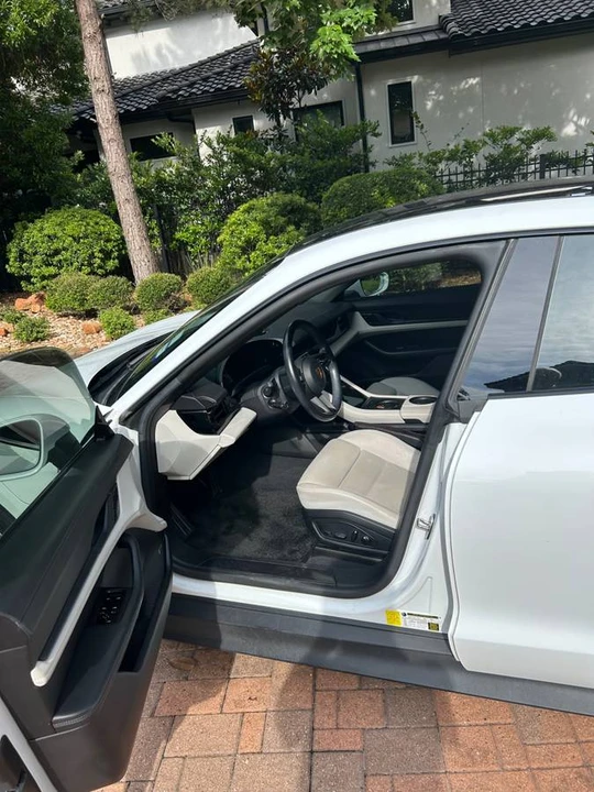 2021 Porsche Taycan - Image 17 of 18