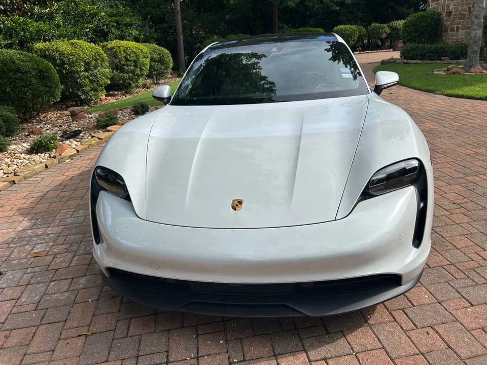 2021 Porsche Taycan - Image 7 of 18