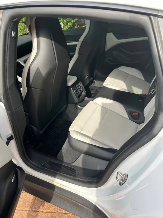 2021 Porsche Taycan - Image 16 of 18