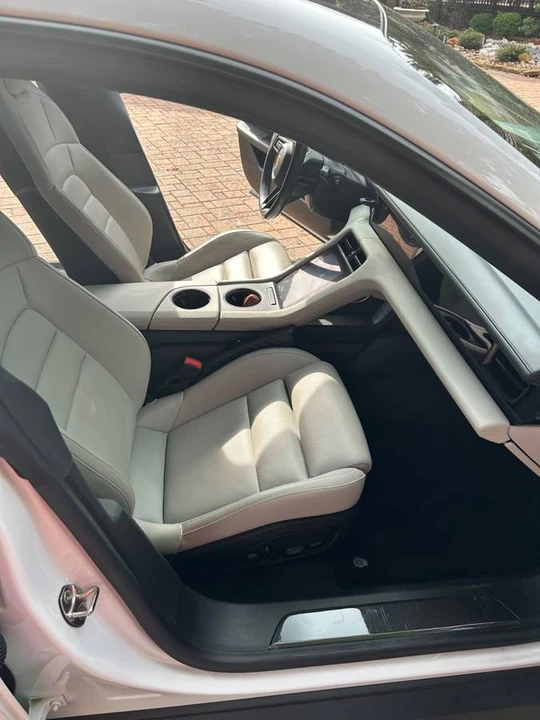 2021 Porsche Taycan - Image 13 of 18