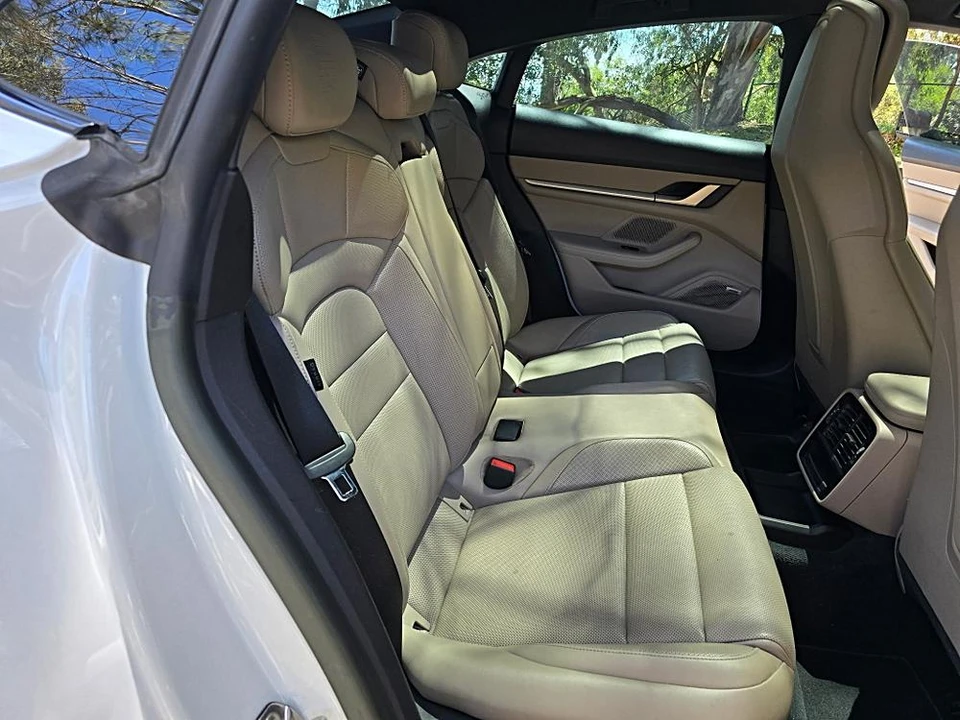 2022 Porsche Taycan - Image 25 of 31